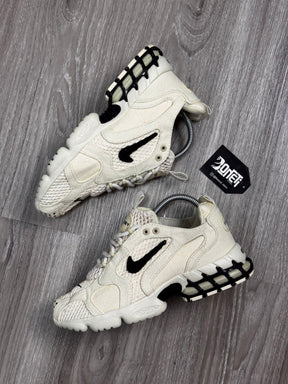 TÊNIS NK X STUSSY AIR ZOOM SPIRIDON CAGE 2 - FOSSIL