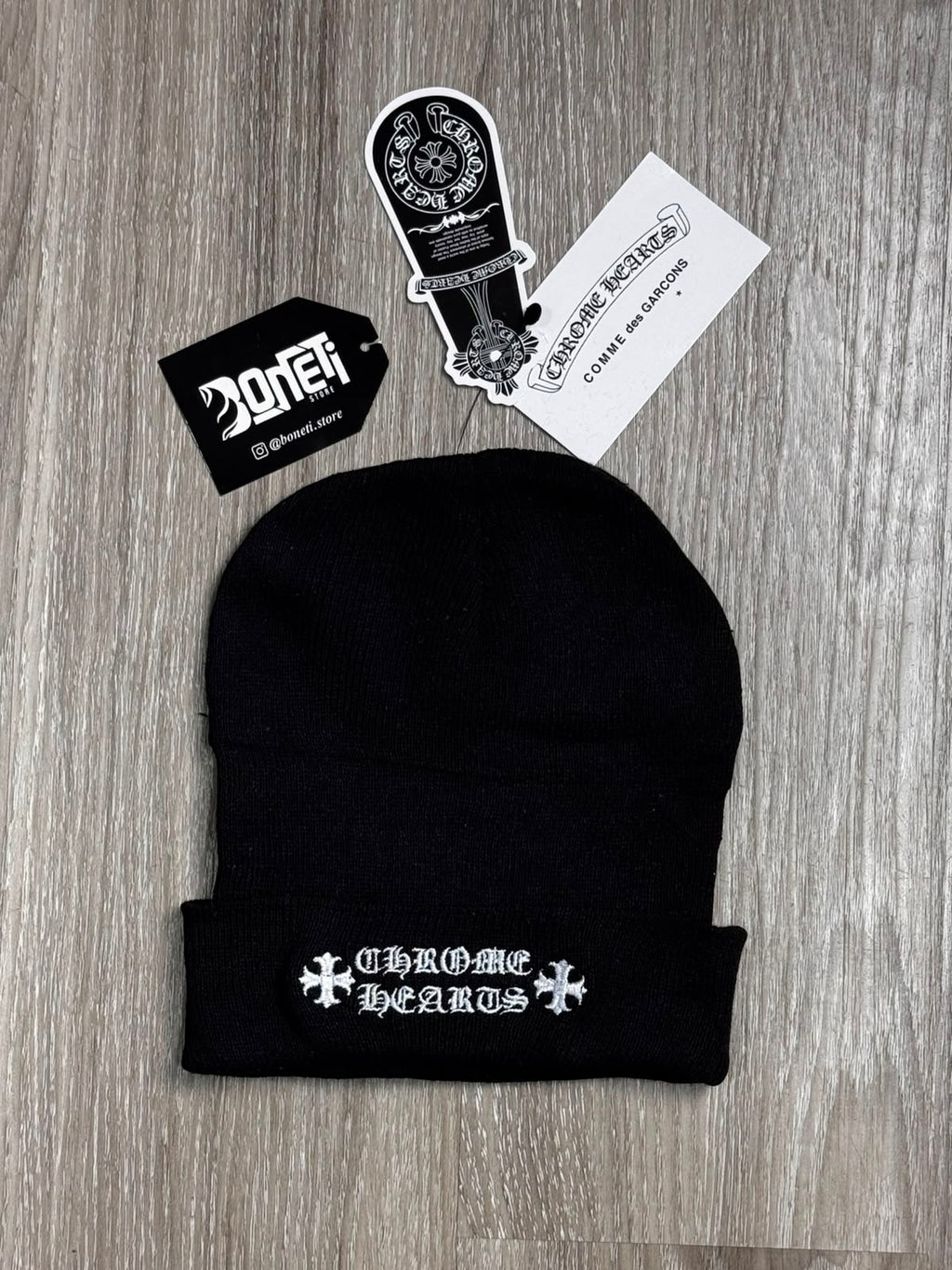 TOUCA CHROME HEARTS - PRETA