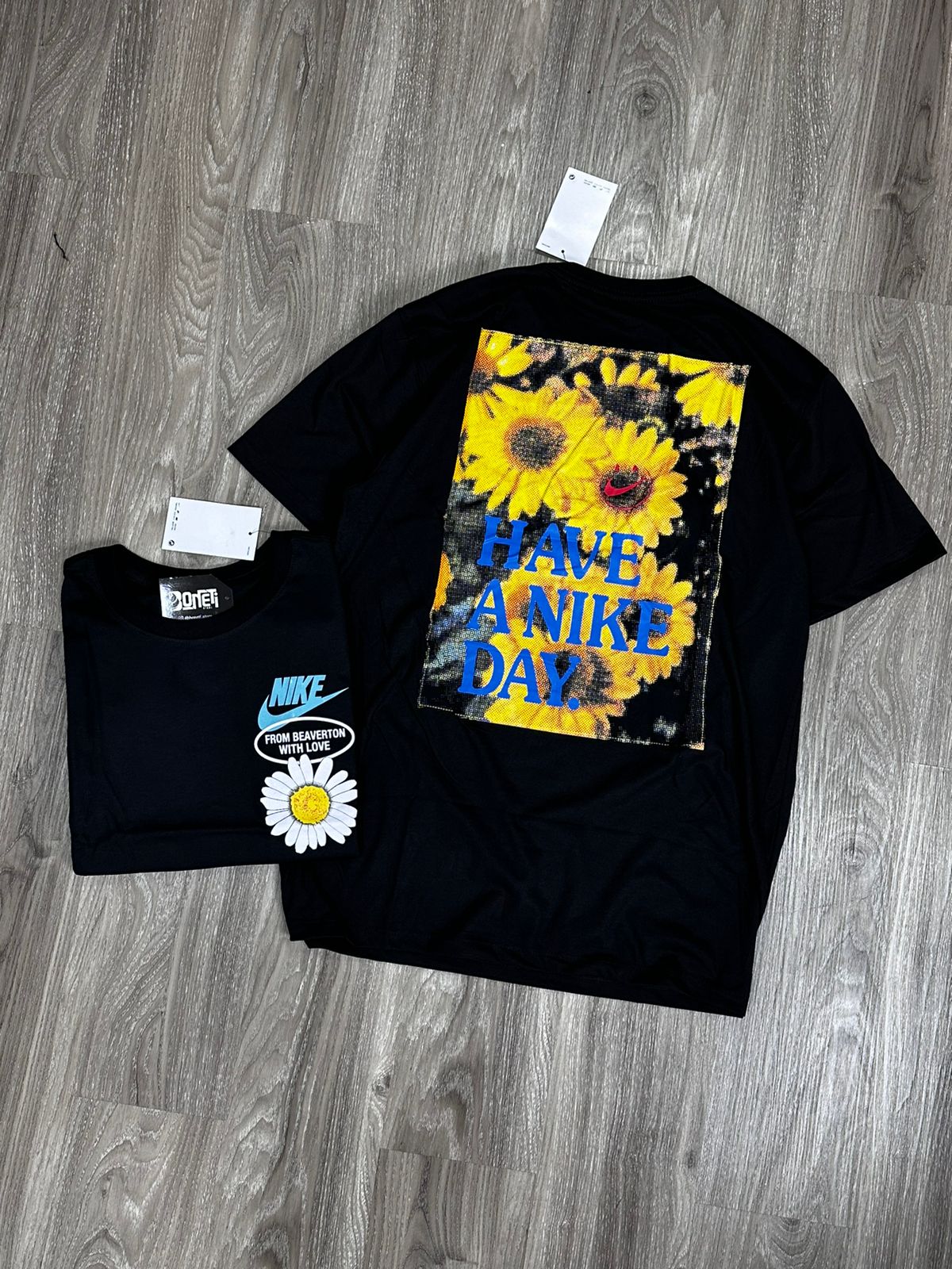 CAMISETA NK DAY FLOWERS - PRETO