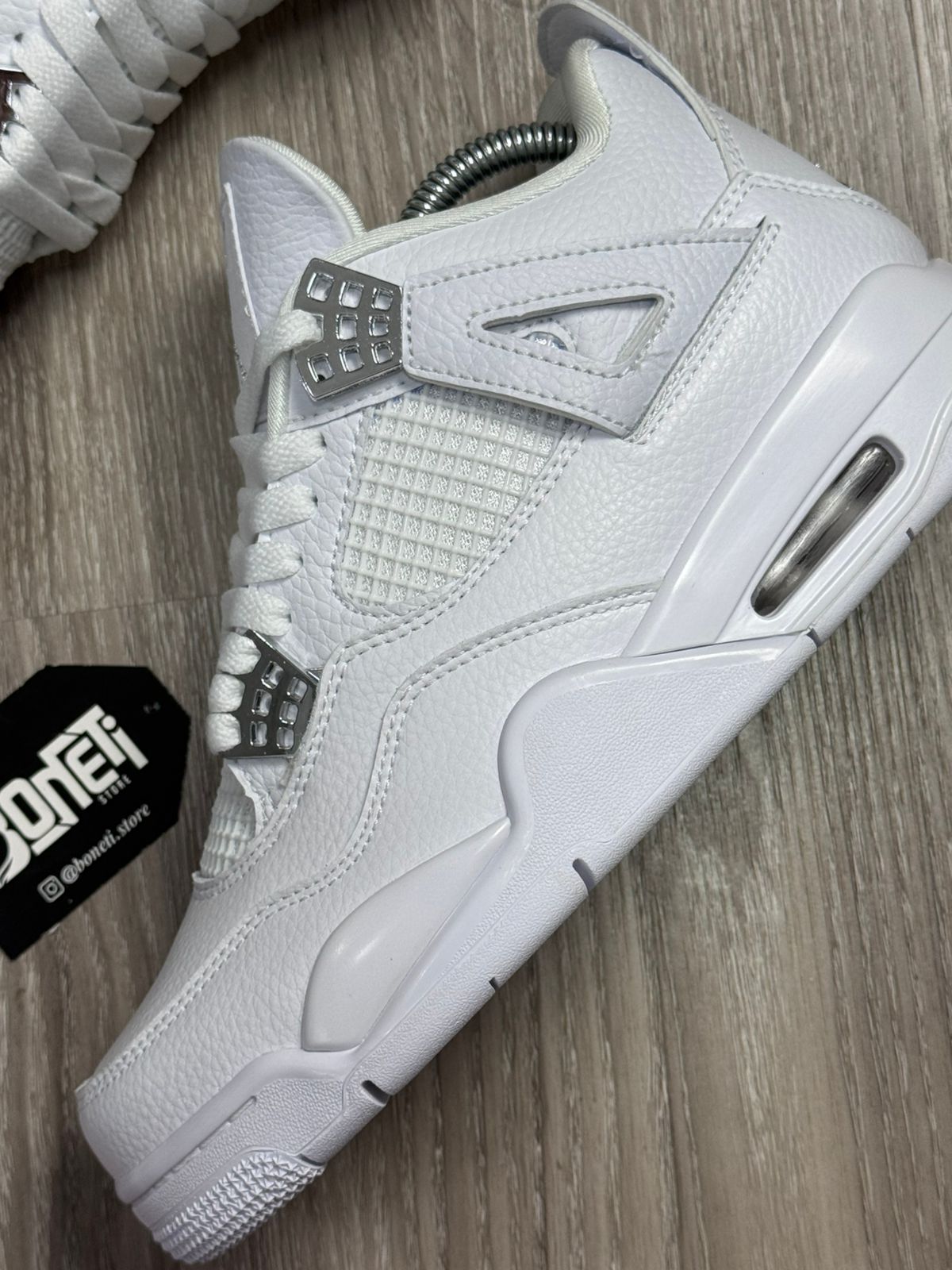 TÊNIS NK JORDAN 4 THUNDER - WHITE