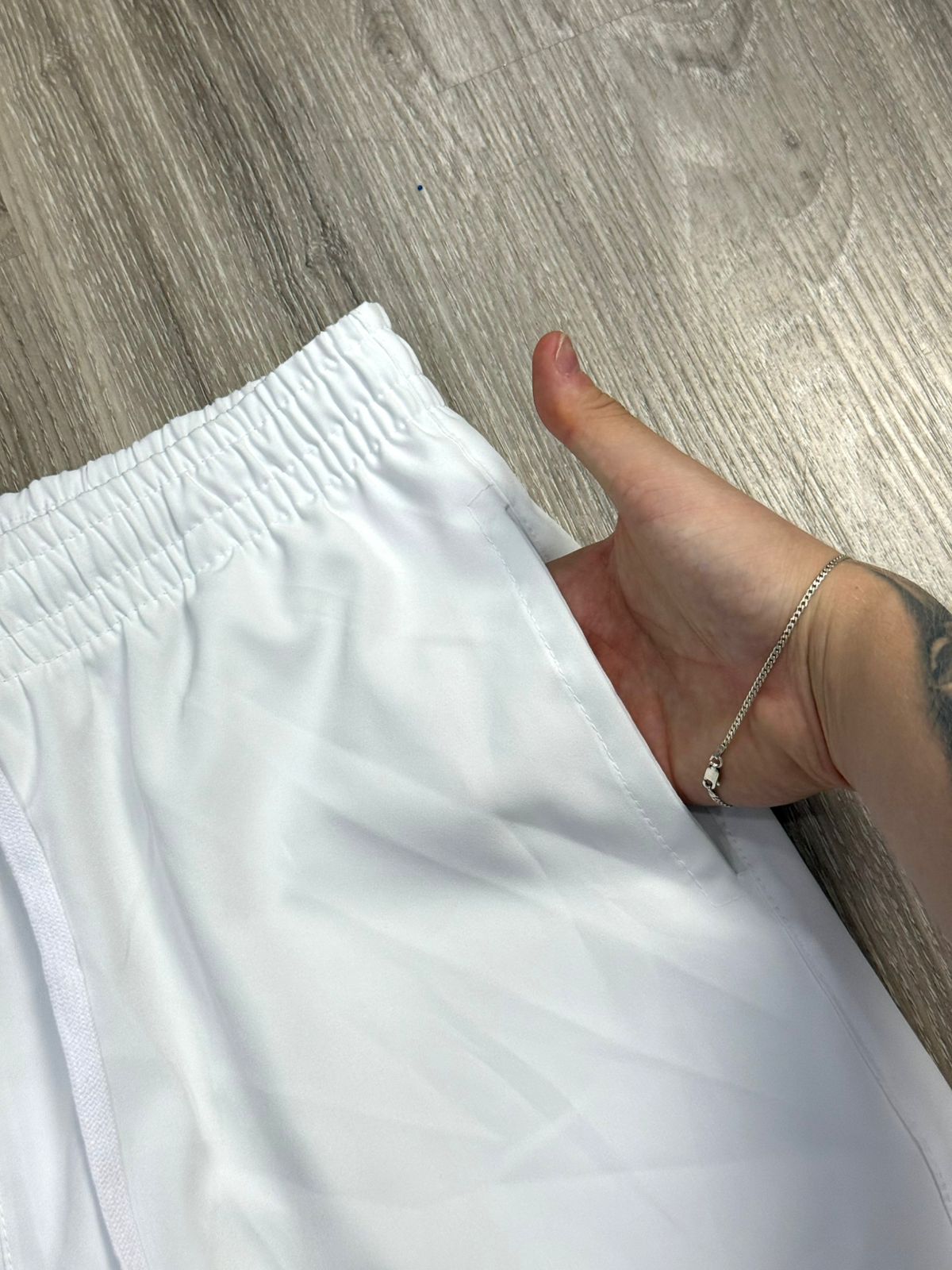 SHORTS TACTEL NK CLUB BORDADO - BRANCO