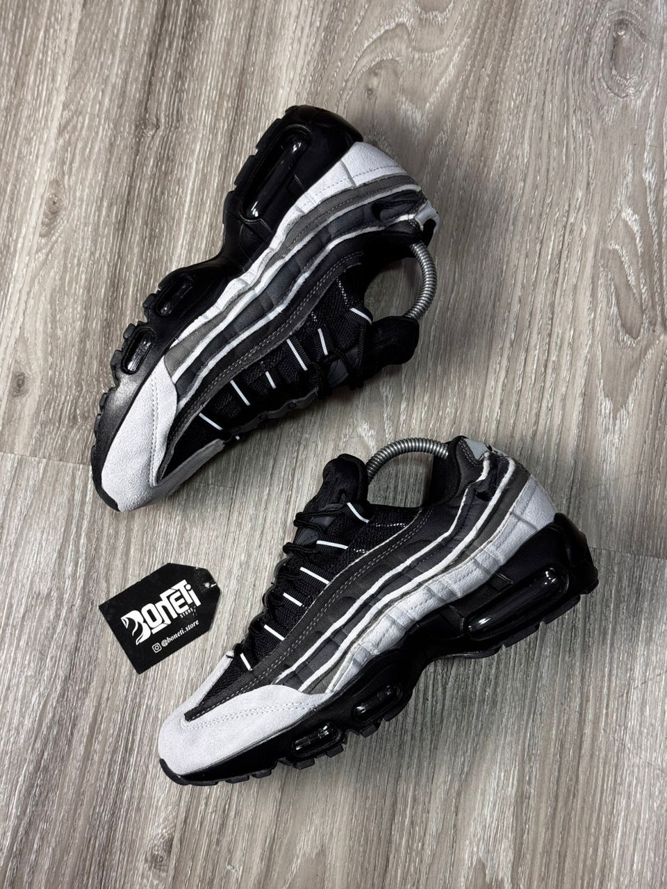 TÊNIS NK AIR MAX 95 X COMME DES GARÇONS - CINZA E PRETO