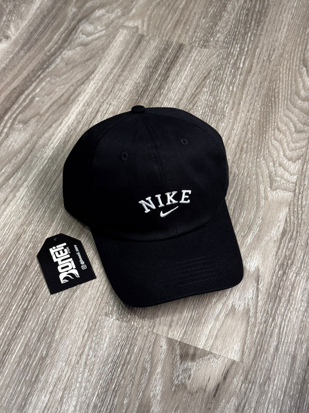 BONÉ NK SWOOSH LETTER - PRETO