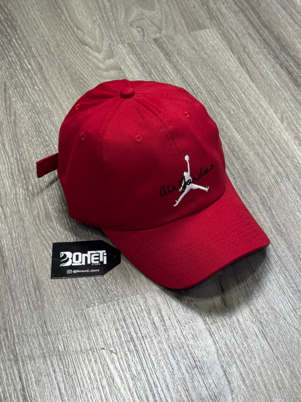 BONÉ AIR JORDAN CLUB SCRIPT - VERMELHO