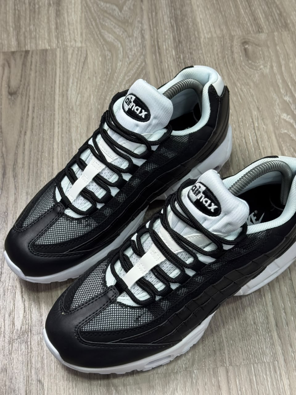TÊNIS NK AIR MAX 95 - ESSENTIAL BLACK WHITE