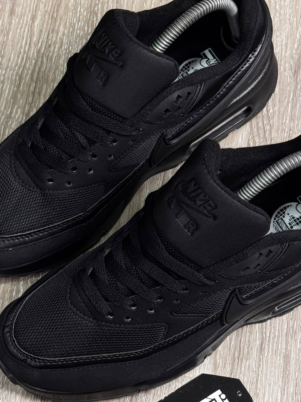 TÊNIS NK AIR MAX COMAND - PRETO