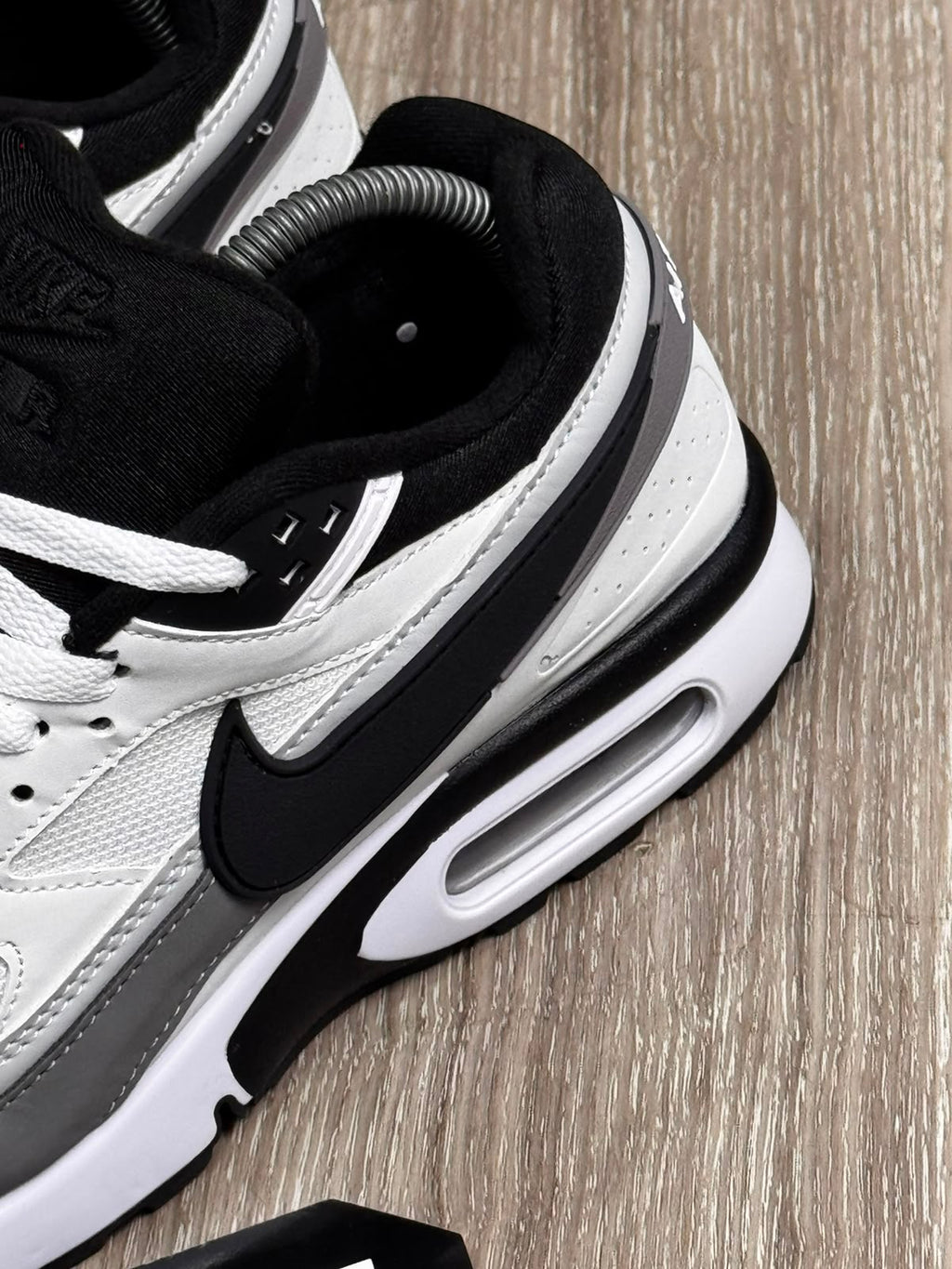 TÊNIS NK AIR MAX COMAND - GREY/BLACK