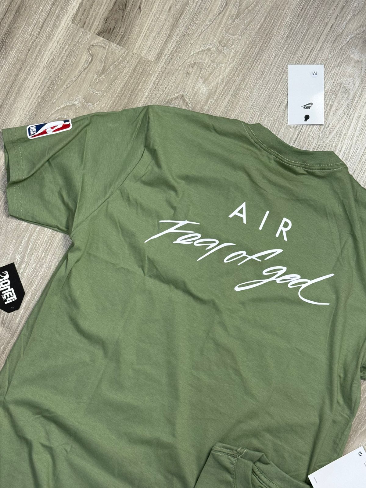 CAMISETA NK FEAR OF GOD - VERDE MUSGO