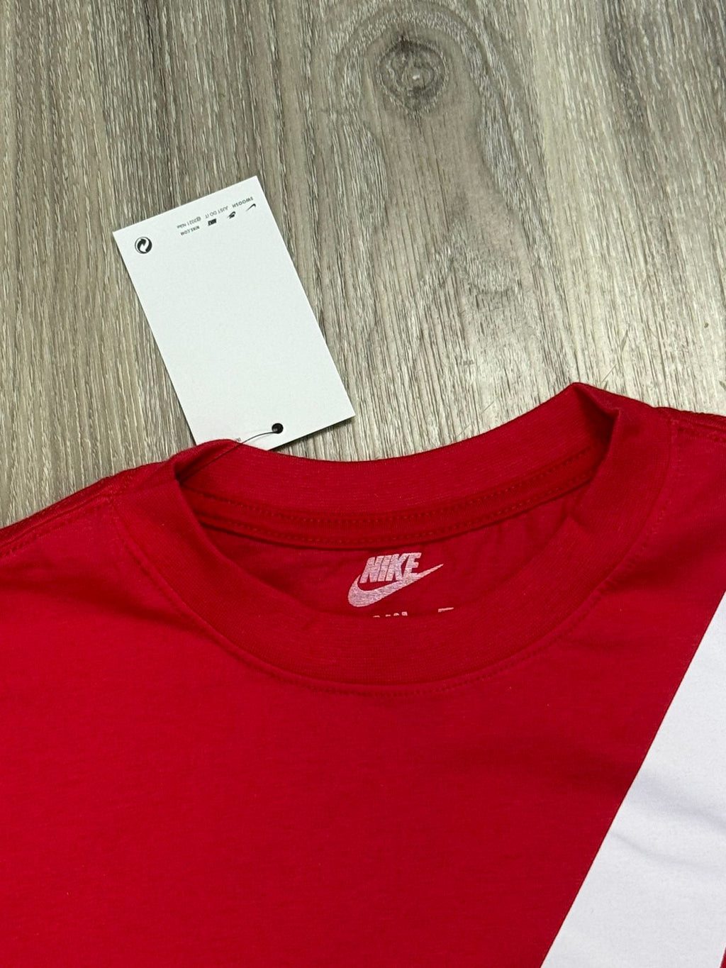 CAMISETA NK BIG LOGO - VERMELHA