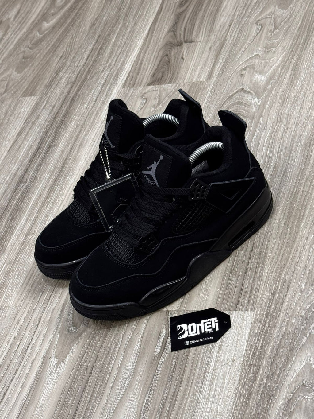 TÊNIS NK JORDAN 4 RETRÔ - BLACK CAT