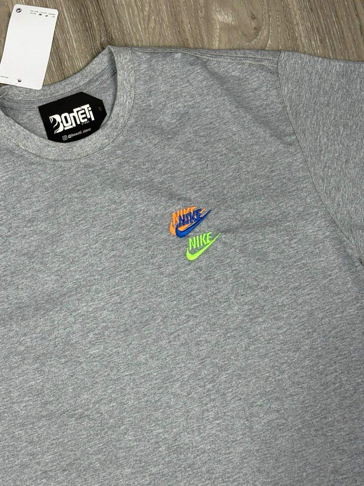 CAMISETA NK MULTI SWOOSH - CINZA