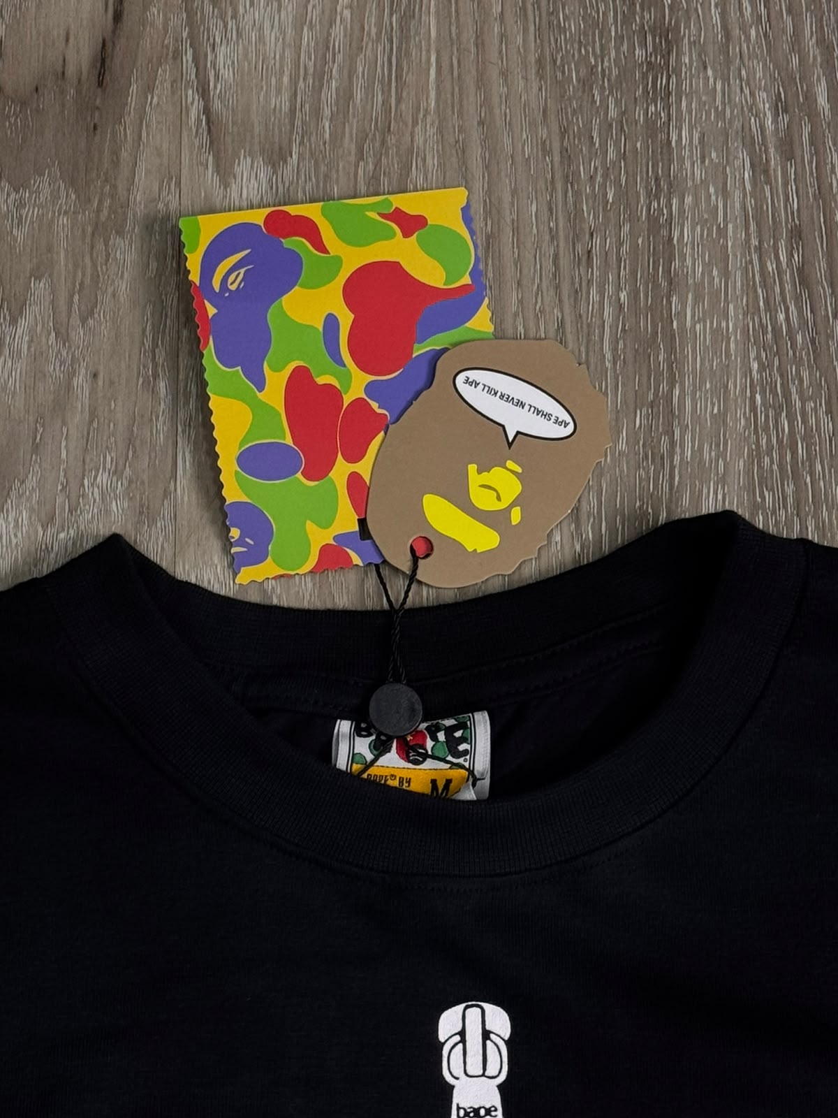CAMISETA BAPE CAMO SHARK PINK - PRETA