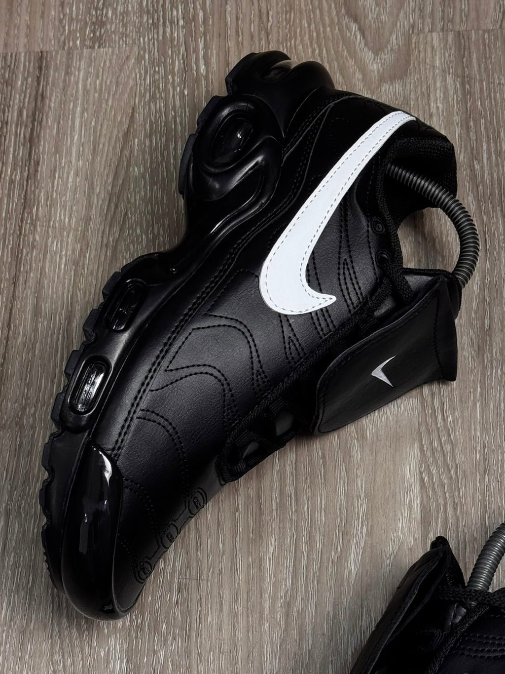 TÊNIS NK AIR MAX PLUS TN TIEMPO - BLACK