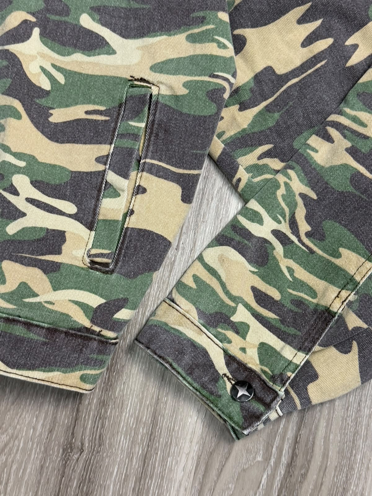 JAQUETA PRESENCE CAMUFLADA