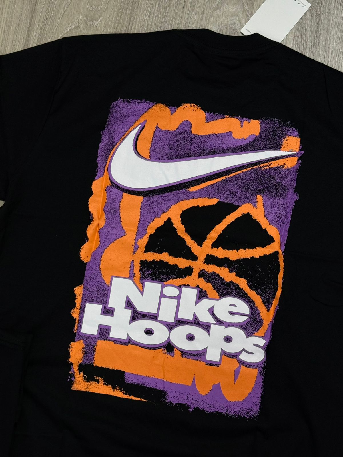 CAMISETA NK M90 BALL HOOPS - PRETA