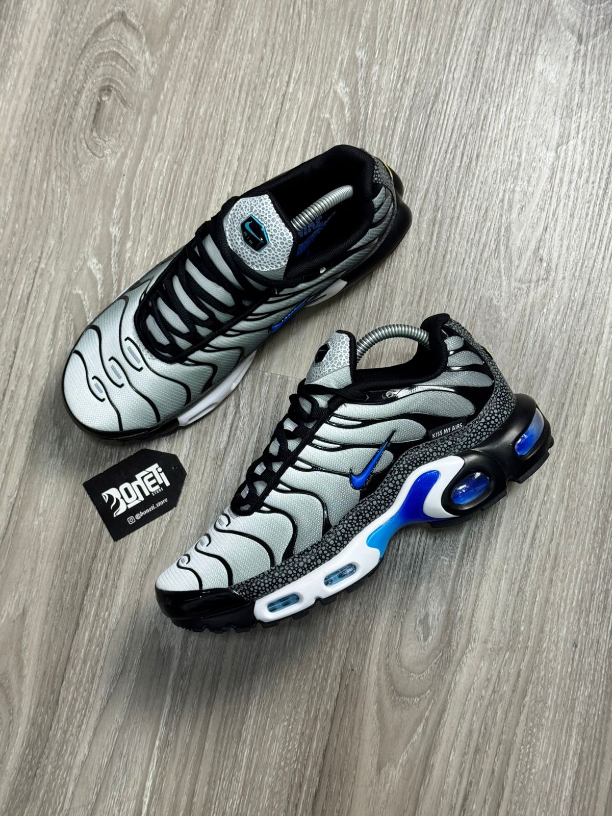 TÊNIS NK AIR MAX PLUS TN - KISS MY AIRS