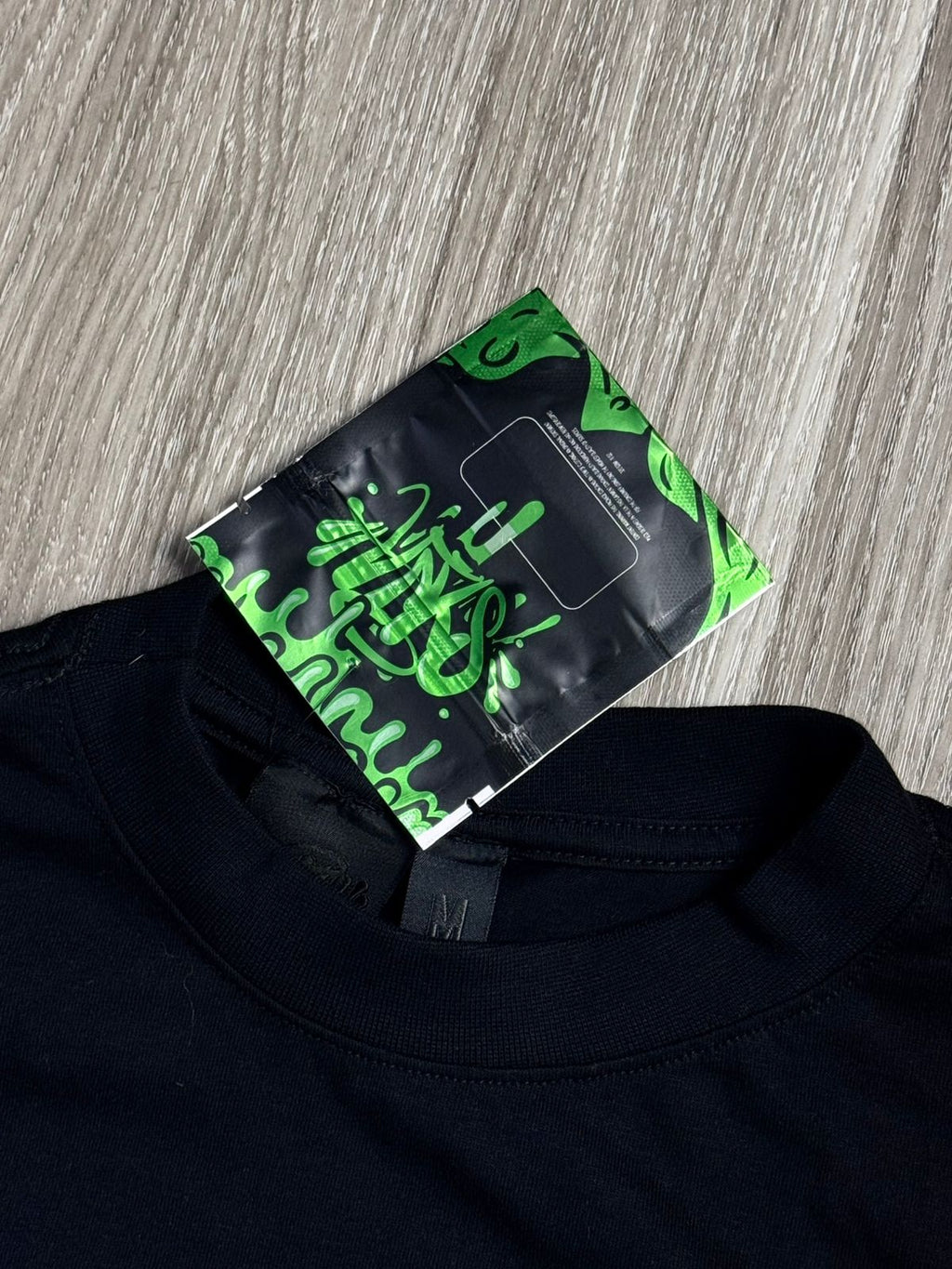 CAMISETA SYNA X BAPE - PRETA