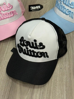 BONÉ LV X TYLER TRUCKER