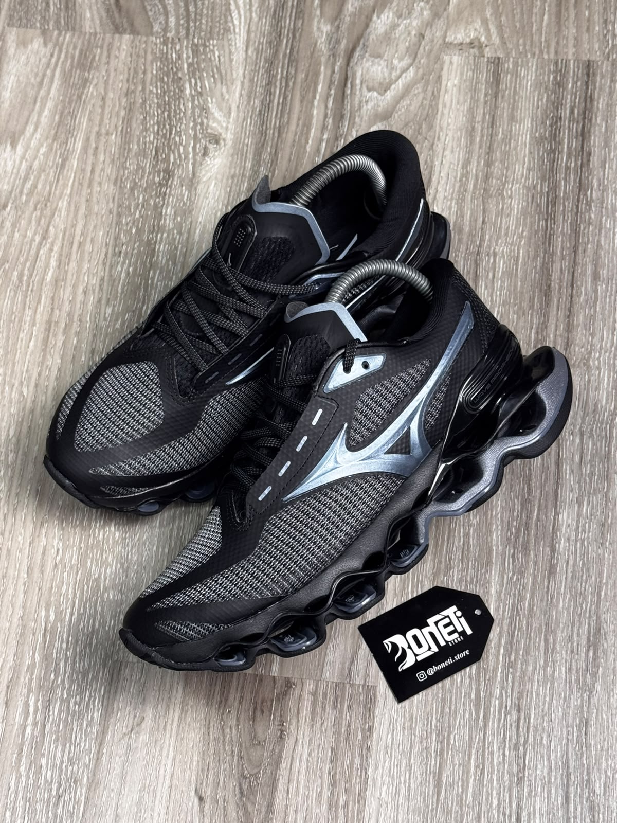 TÊNIS MZN WAVE PROPHECY 15 - PRETO E CINZA
