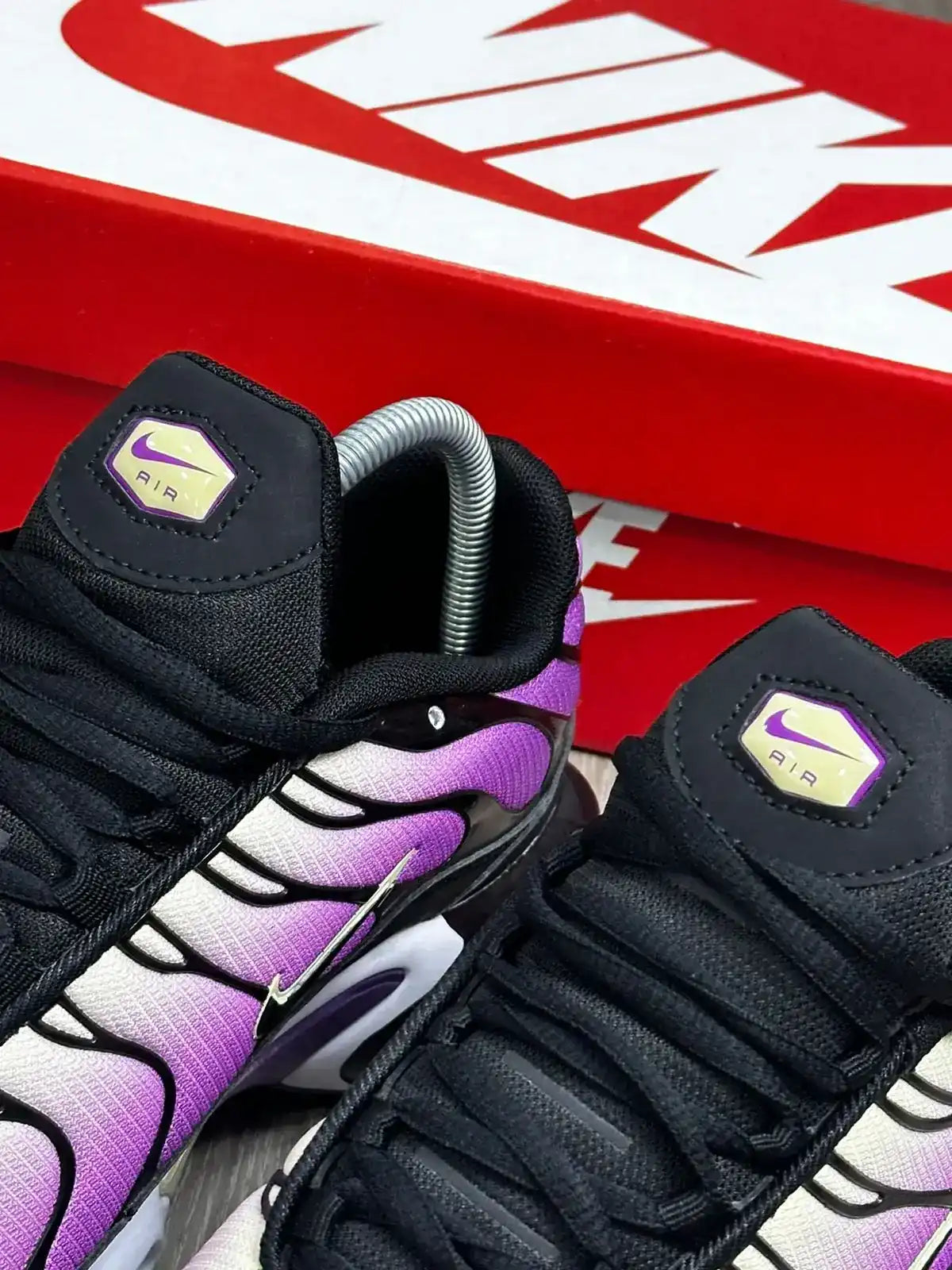 TÊNIS NK AIR MAX PLUS TN - BOLD BERRY