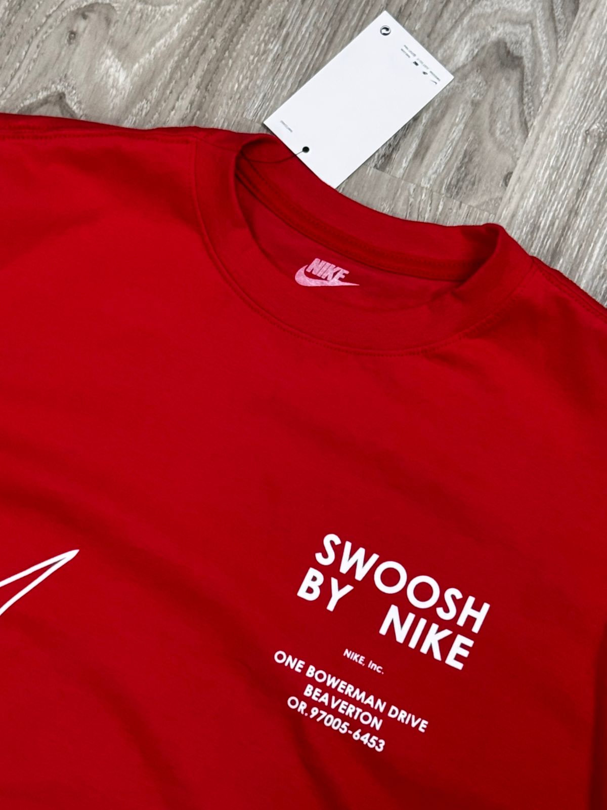 CAMISETA NK SWOOSH BY - VERMELHA