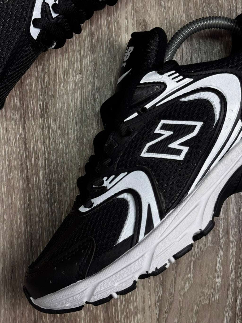 TÊNIS NB 530 - BLACK WHITE