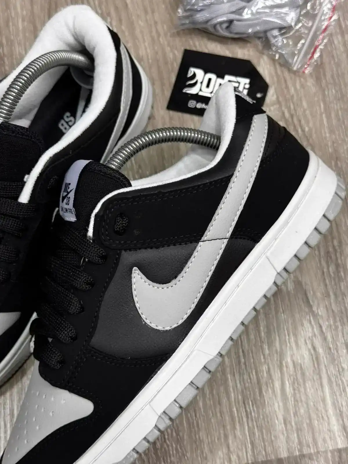 TÊNIS NK DUNK - PRETO E CINZA