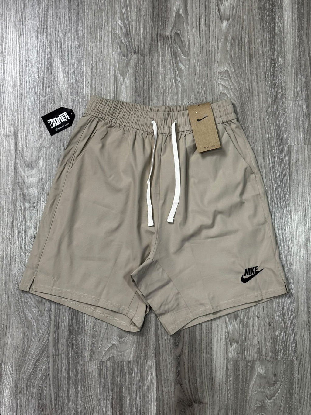 SHORTS TACTEL NK CLUB BORDADO - CAQUI