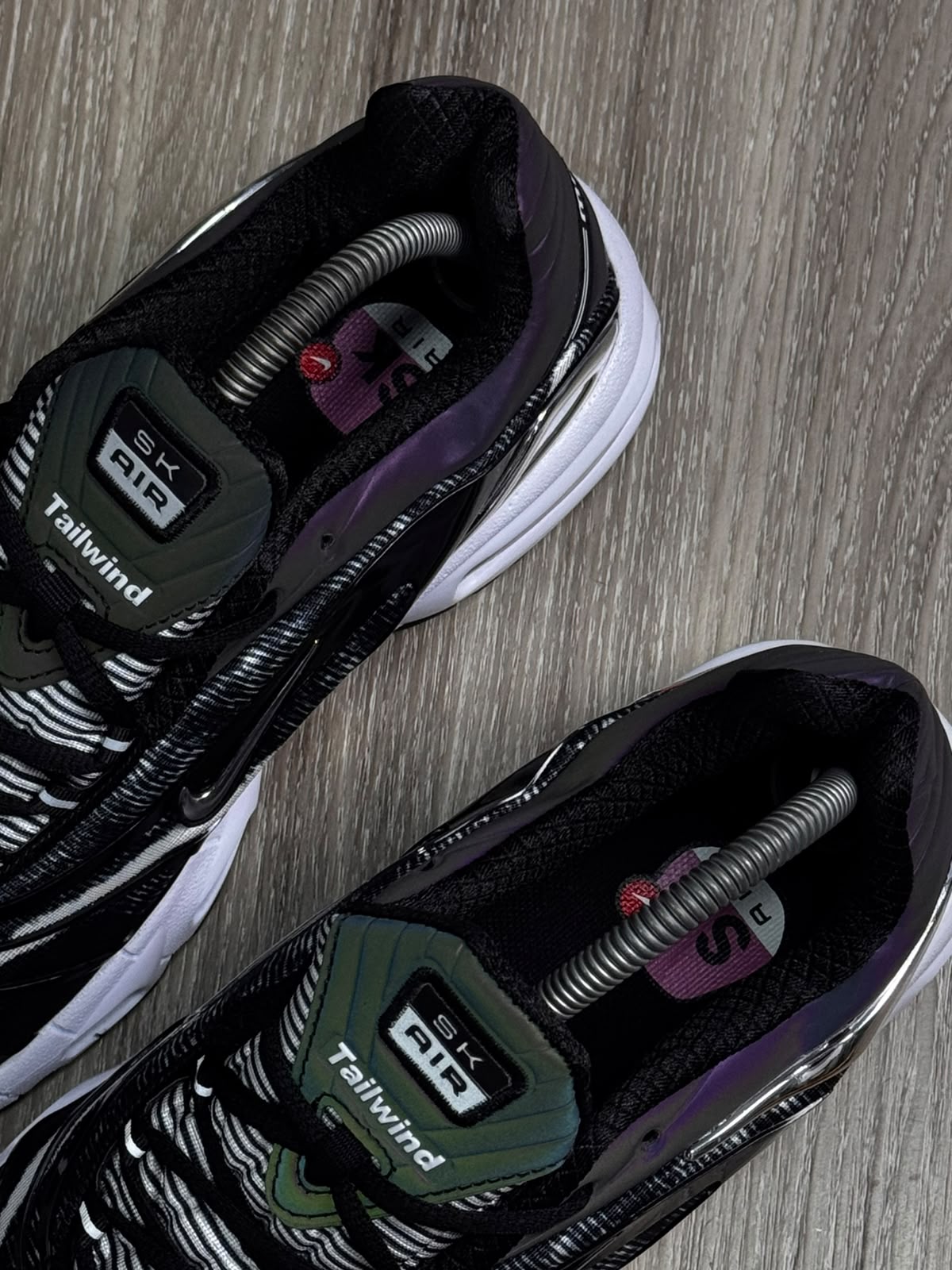 TÊNIS NK AIR MAX TAILWIND X SKEPTA - BLACK