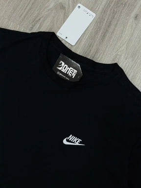 CAMISETA NK SPORTSWEAR CLUB - PRETA