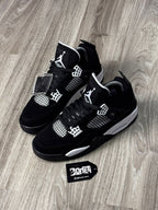 TÊNIS NK JORDAN 4 - WHITE THUNDER