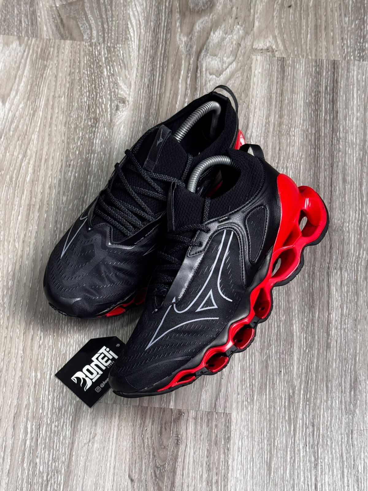 TÊNIS MZN WAVE PROPHECY 14 - PRETO E VERMELHO