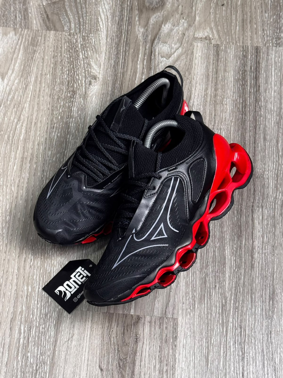 TÊNIS MZN WAVE PROPHECY 14 - PRETO E VERMELHO