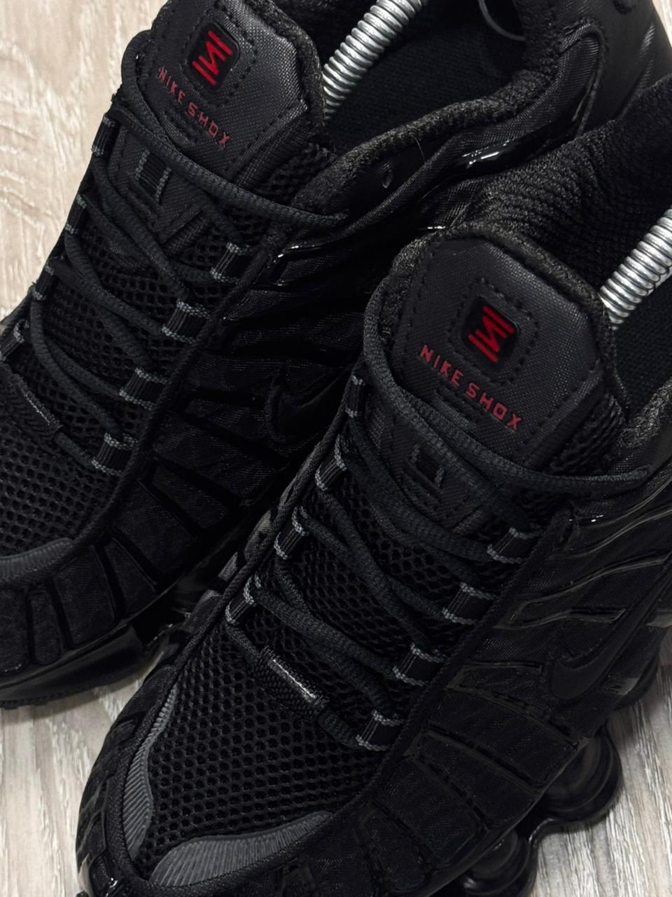 TÊNIS NK SHOX 12 MOLAS - ALL BLACK