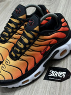 TÊNIS NK AIR MAX PLUS TN - SUNSET ORANGE