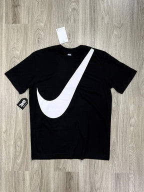 CAMISETA NK BIG LOGO - PRETA