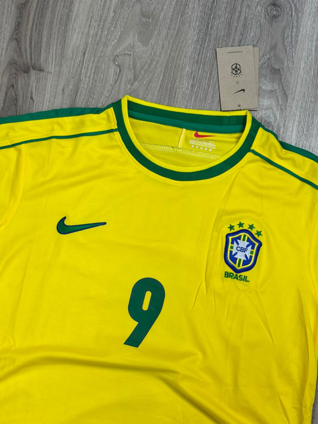 CAMISA RETRÔ BR 1998 RONALDO 9 - AMARELA