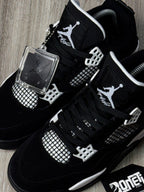 TÊNIS NK JORDAN 4 - WHITE THUNDER
