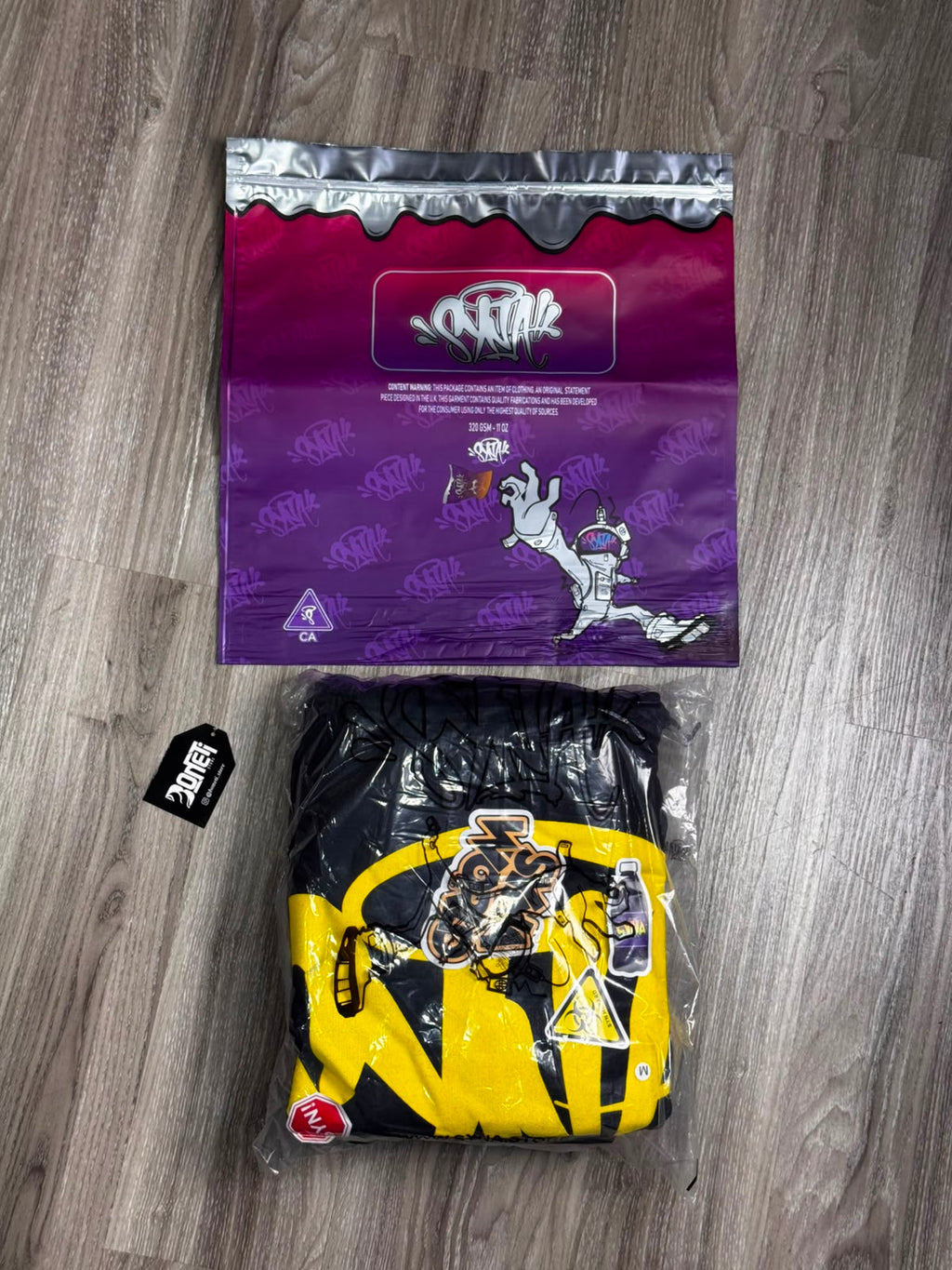 CONJUNTO SYNA WORLD WINTER MOLETOM - BLACK YELLOW