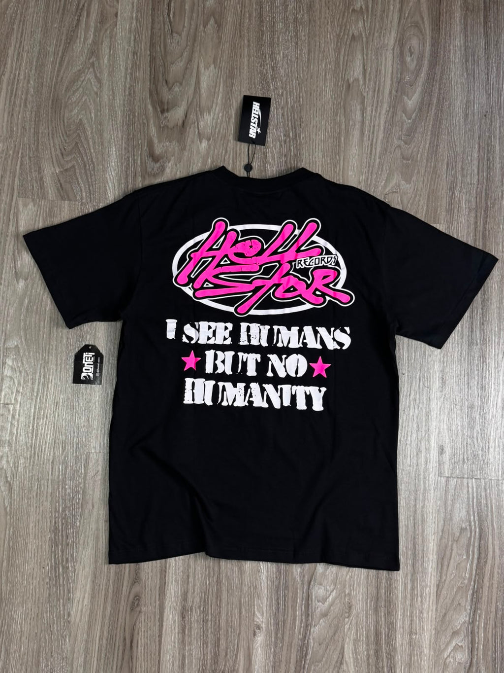 CAMISETA HELLSTAR SEE HUMANS PINK - PRETA