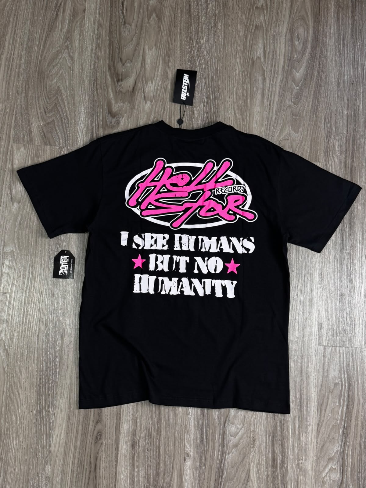 CAMISETA HELLSTAR SEE HUMANS PINK - PRETA