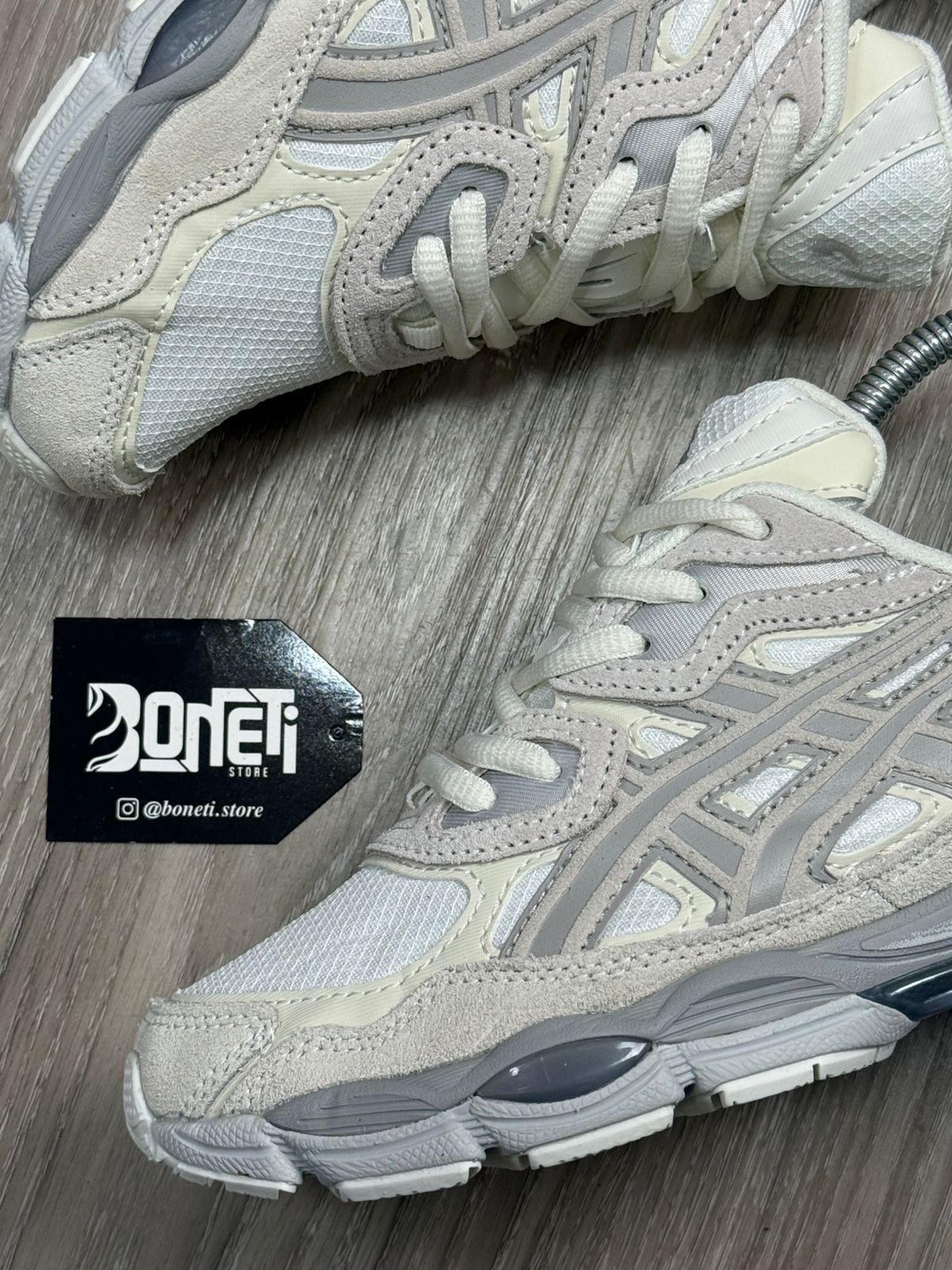 TÊNIS ASICS GEL NYC - BEGE