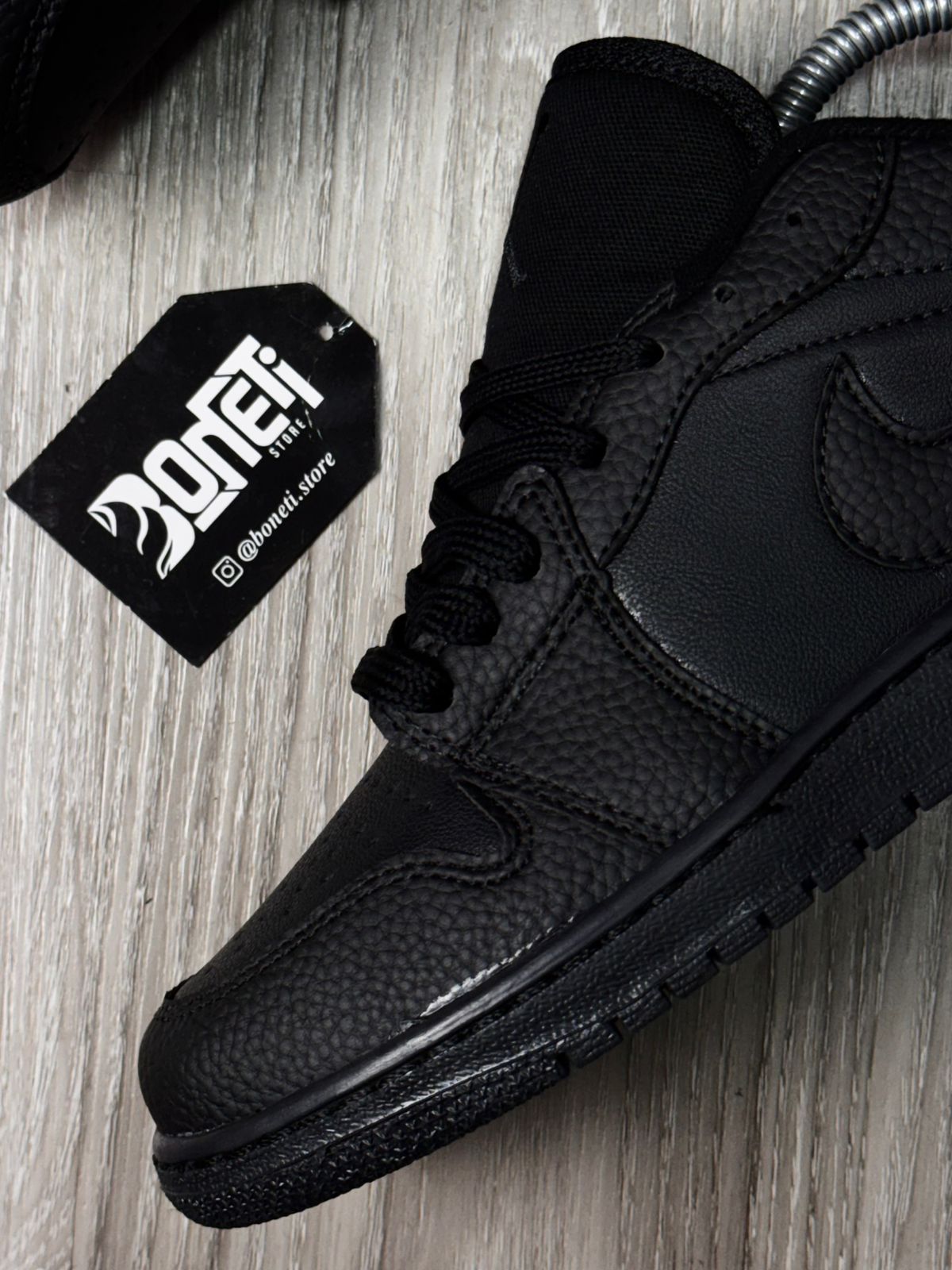 TÊNIS NK JORDAN 1 - ALL BLACK