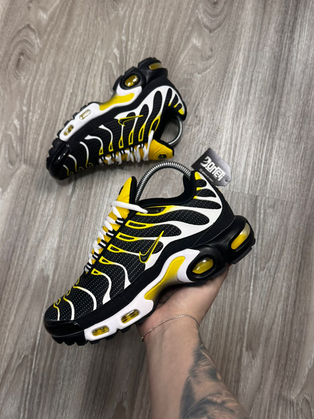 TÊNIS NK AIR MAX PLUS TN - TÁXI