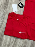 CAMISETA NK X STUSSY - VERMELHA