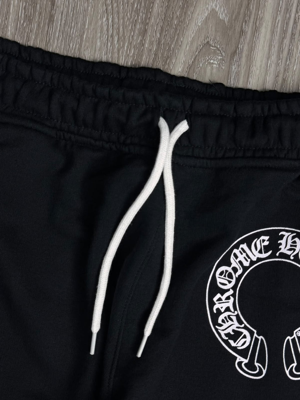 SHORTS MOLETOM CHROME HEARTS - PRETO