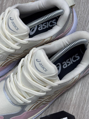 TÊNIS ASICS GEL NYC - BEGE E ROSA