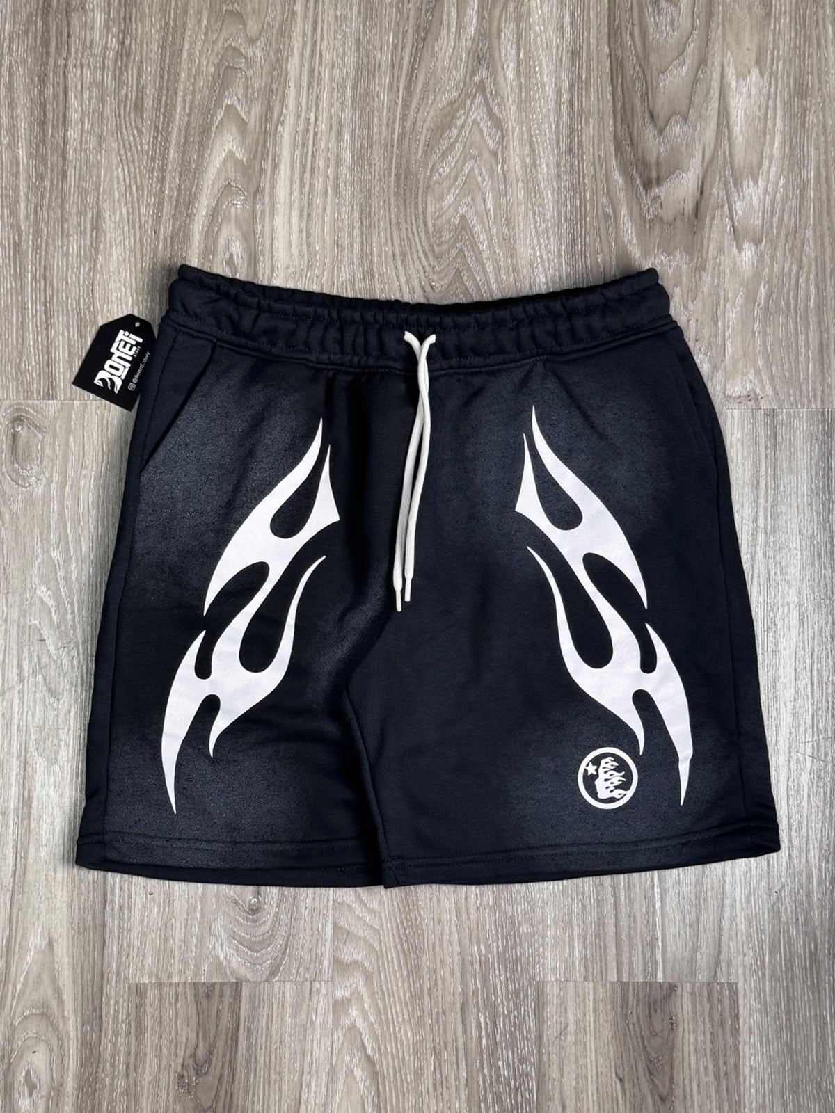 SHORTS MOLETOM HELLSTAR - PRETO