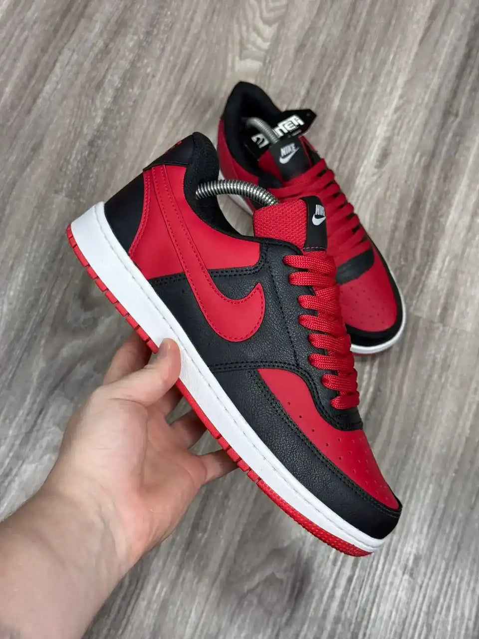 TÊNIS NK COURT VISION LOW - VERMELHO