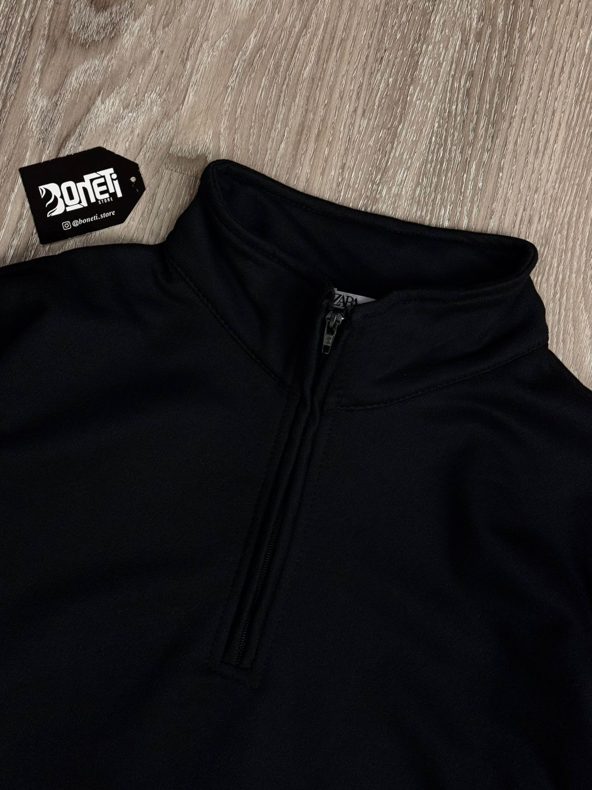 MOLETOM GOLA ALTA ZIP Z.A - PRETO